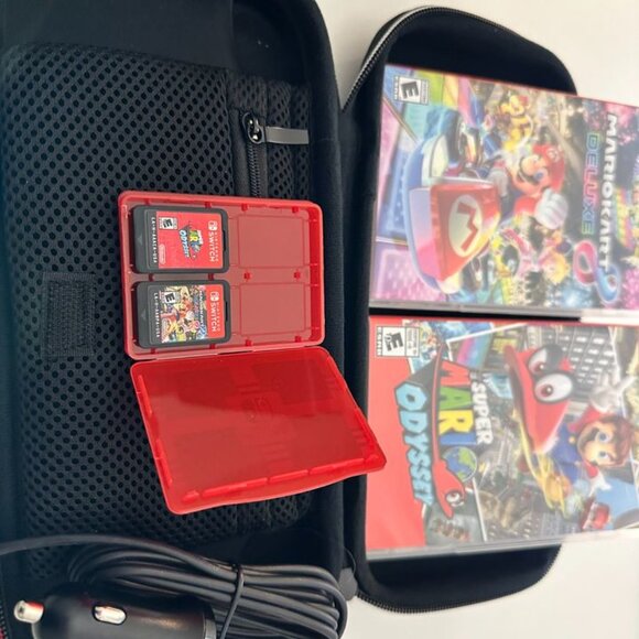 Nintendo Switch 32GB Black Console w/ 2 sets of Joy Cons | Pro Controller + more - Picture 8 of 8